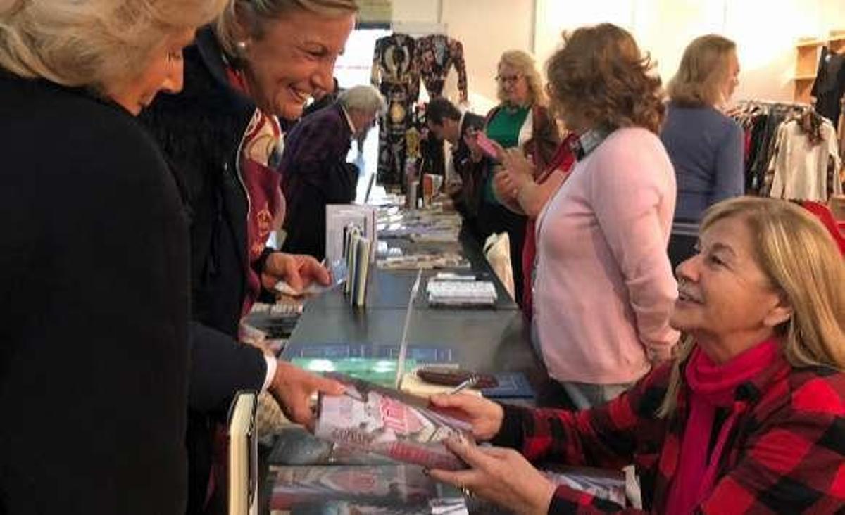 María Teresa Álvarez, ayer, en el Rastrillo.