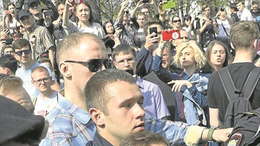 Mil detenidos en toda Rusia en las marchas contra Putin