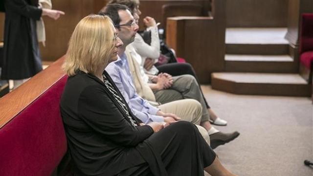 Assumpta Escarp, en primer término, durante el juicio, el miércoles.