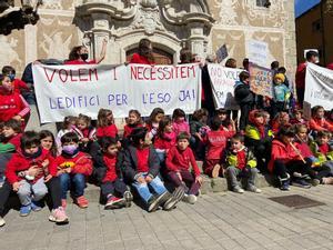 Aules al menjador i dinar a l’aula: així sorteja la falta d’espais un institut escola de Sant Celoni