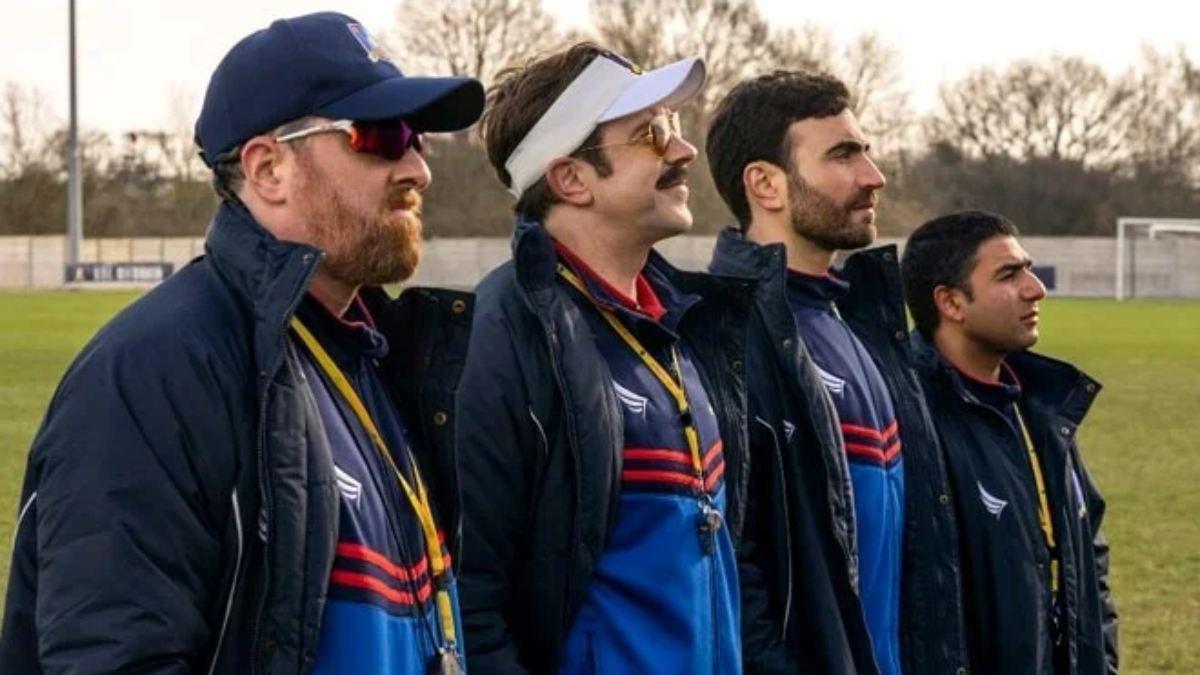 Ted Lasso y su equipo de entrenadores, mitiquísimo