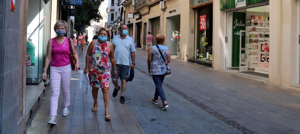 Un carrer comercial de Figueres
