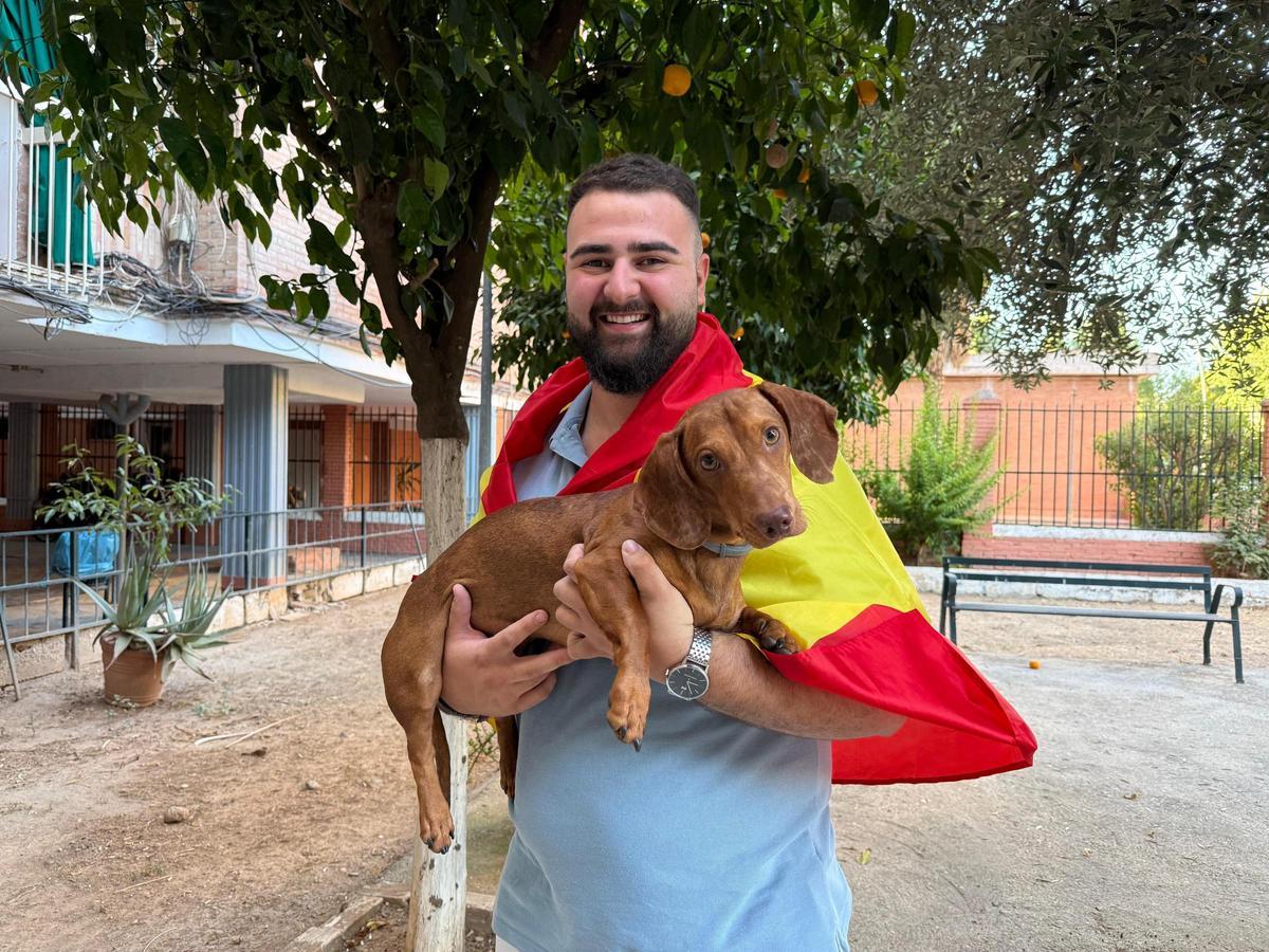 Rafael Carmona apoyando la selección en uno de los partidos del Mundial.