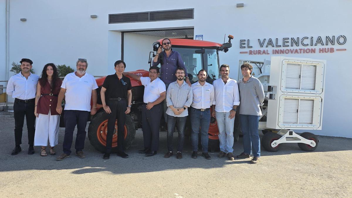 Representantes de Kubota, BALAM Agriculture y la Universidad de Córdoba