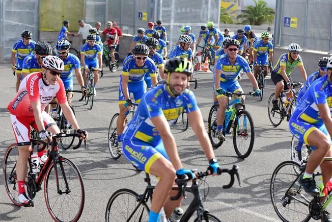 Salida de la ruta cicloturista hacia Artenara ...