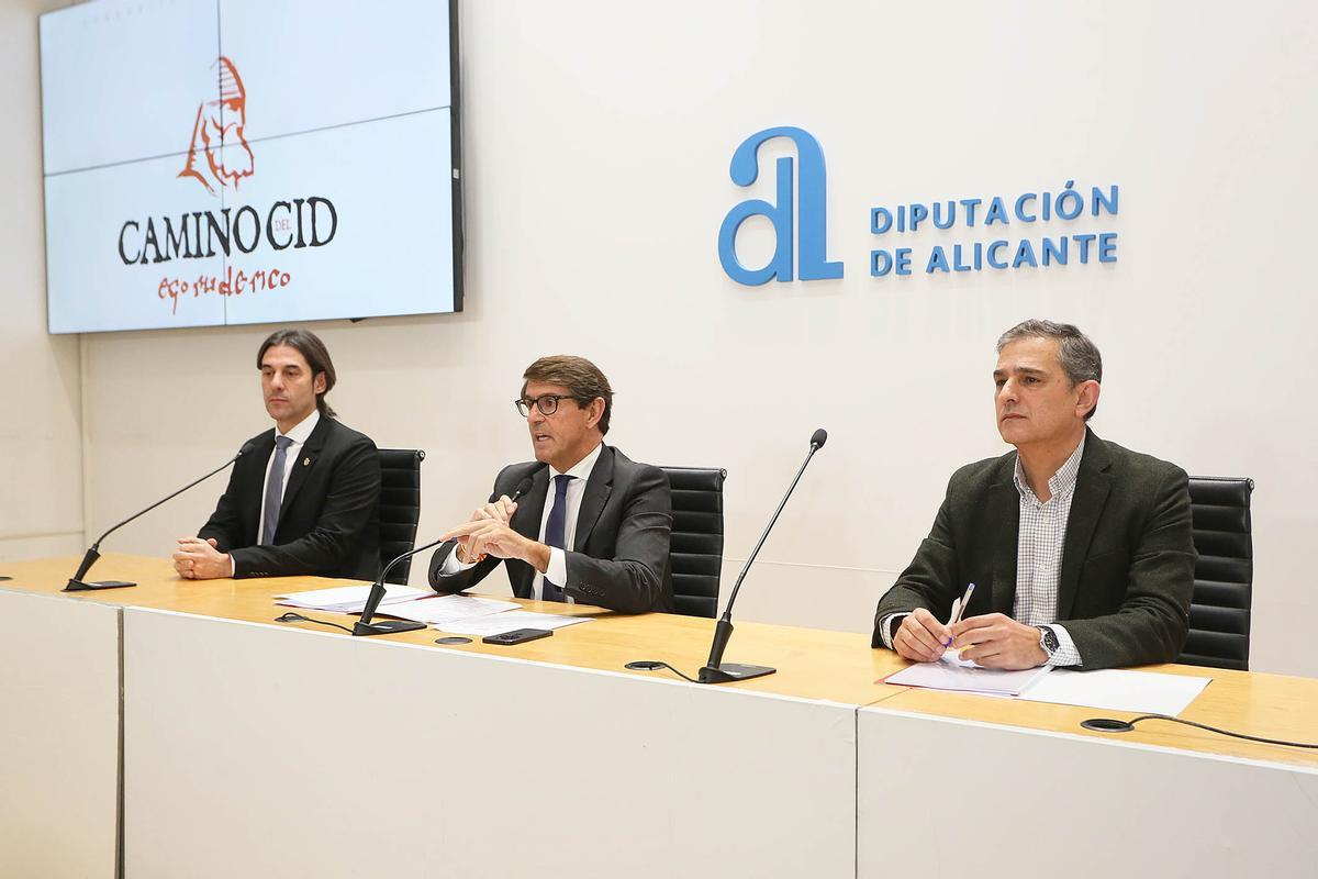 Un momento de la rueda de prensa celebrada en el Palacio Provincial de Alicante