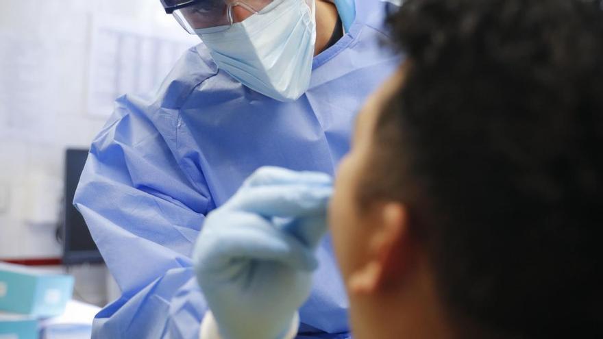 Investigado el responsable de un centro médico de Lanzarote por apropiarse casi 2.000 test de antígenos de otra clínica
