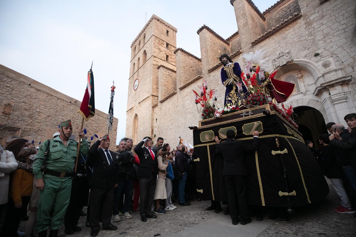 Semana Santa En Ibiza: procesión del Santo Entierro en el Viernes Santo