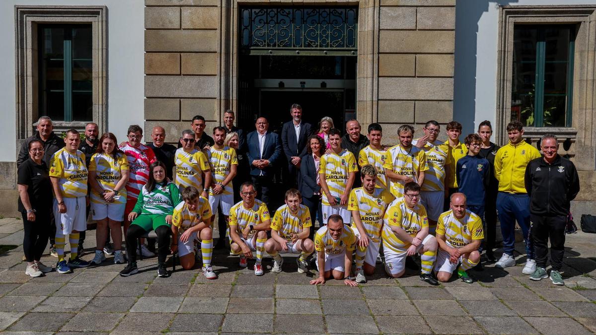 El Vilagarcía estuvo con su plantilla en la presentación.
