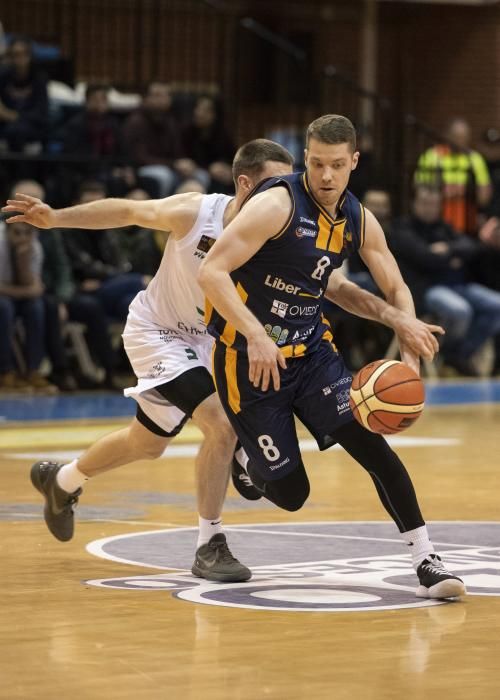 La victoria (82-62) del Oviedo al Cáceres