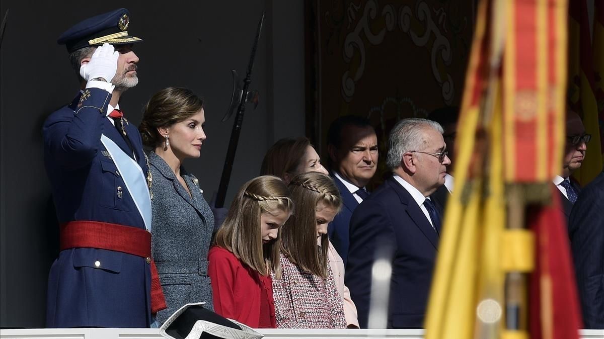 zentauroepp40510573 l to r  spain s king felipe iv  spain s queen letizia  spain171012133758