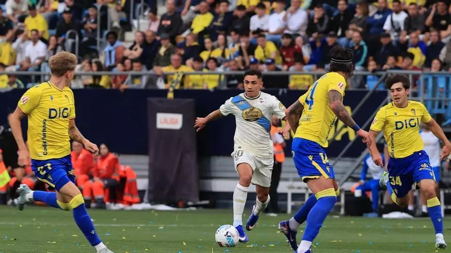 Fernando Soriano: "Estoy tranquilo con Yeremay, creo que va a estar el año que viene aquí. Su cláusula no es asumible para nadie"