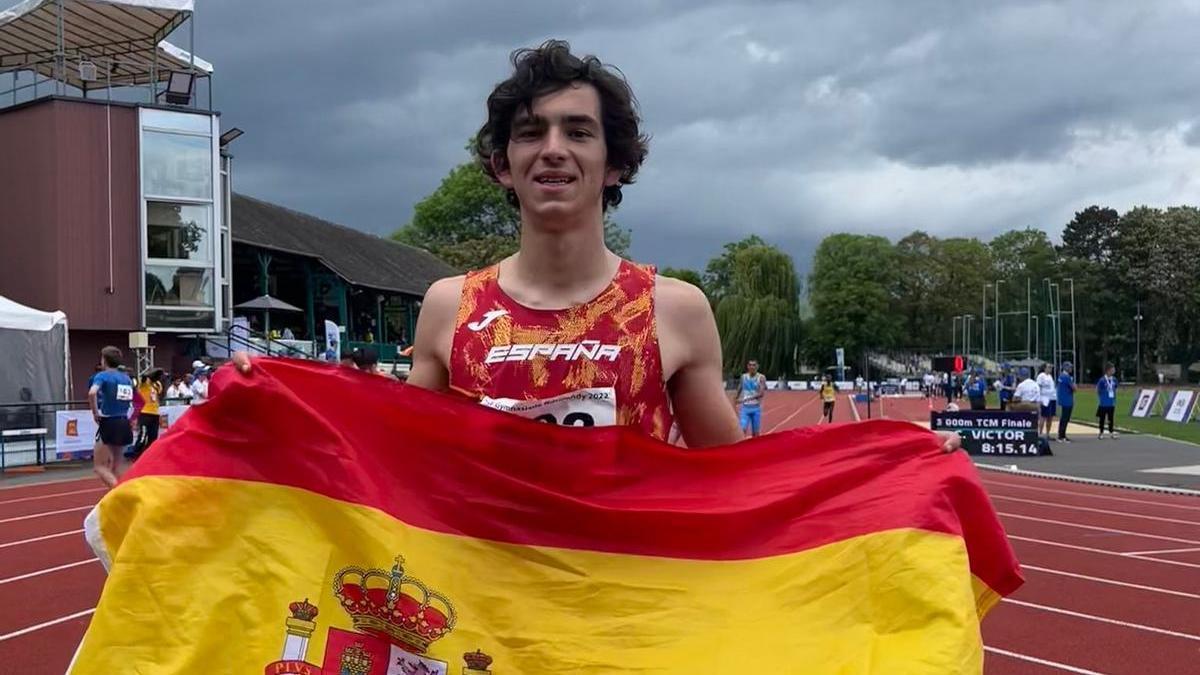 Pedro Vázquez, tras ganar los 3.000 metros de la Gimnasiada.