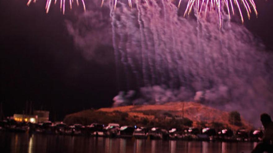 Els focs artificials omplen Llançà de públic