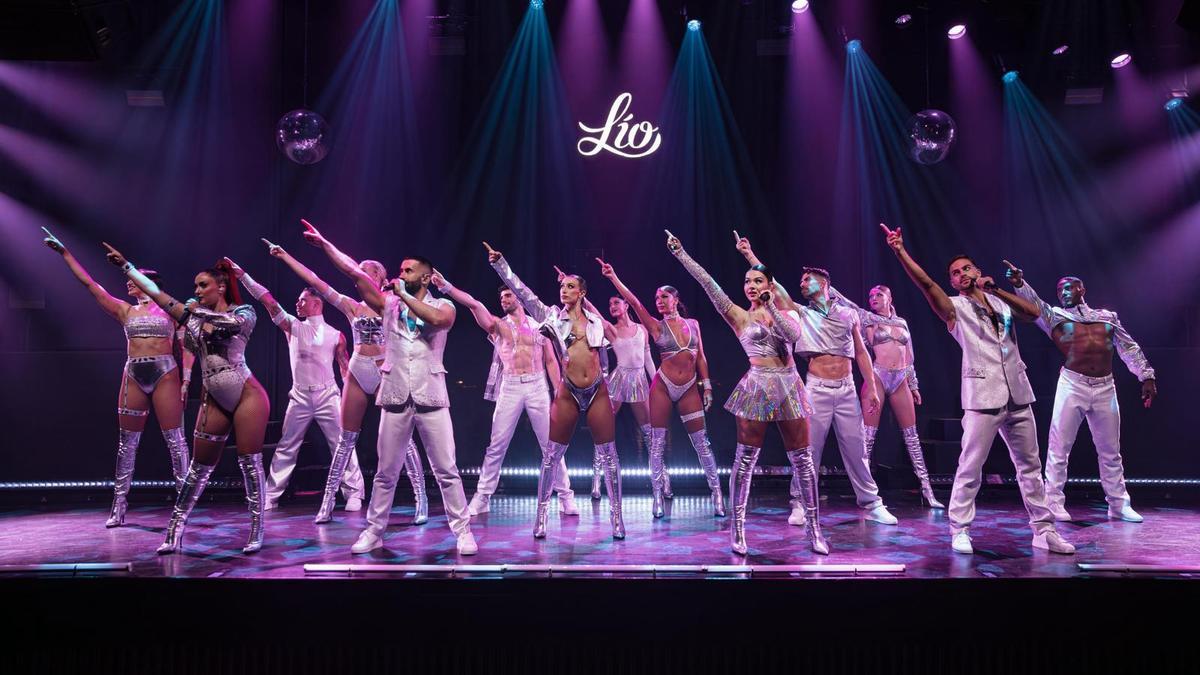 Lío Mallorca estrena el espectáculo 'Back to the future'