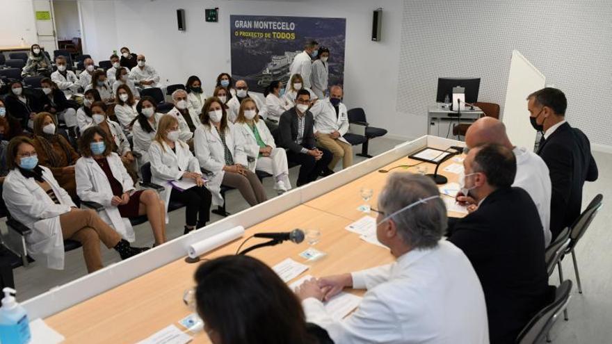 Acto celebrado ayer en el Hospital Provincial.   | // GUSTAVO SANTOS