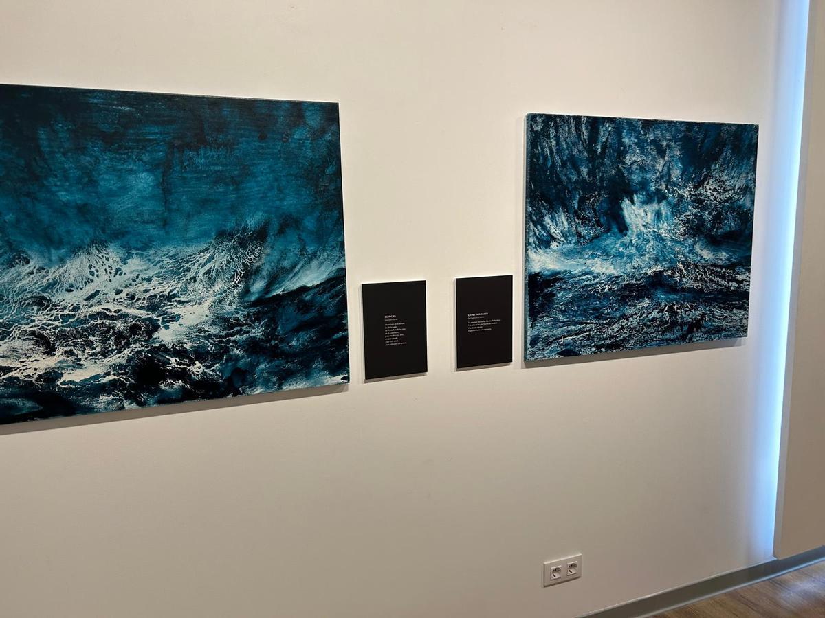 EN IMÁGENES: Inauguración en Villaviciosa de la muestra "La poesía y el mar" de Guillermo Simón