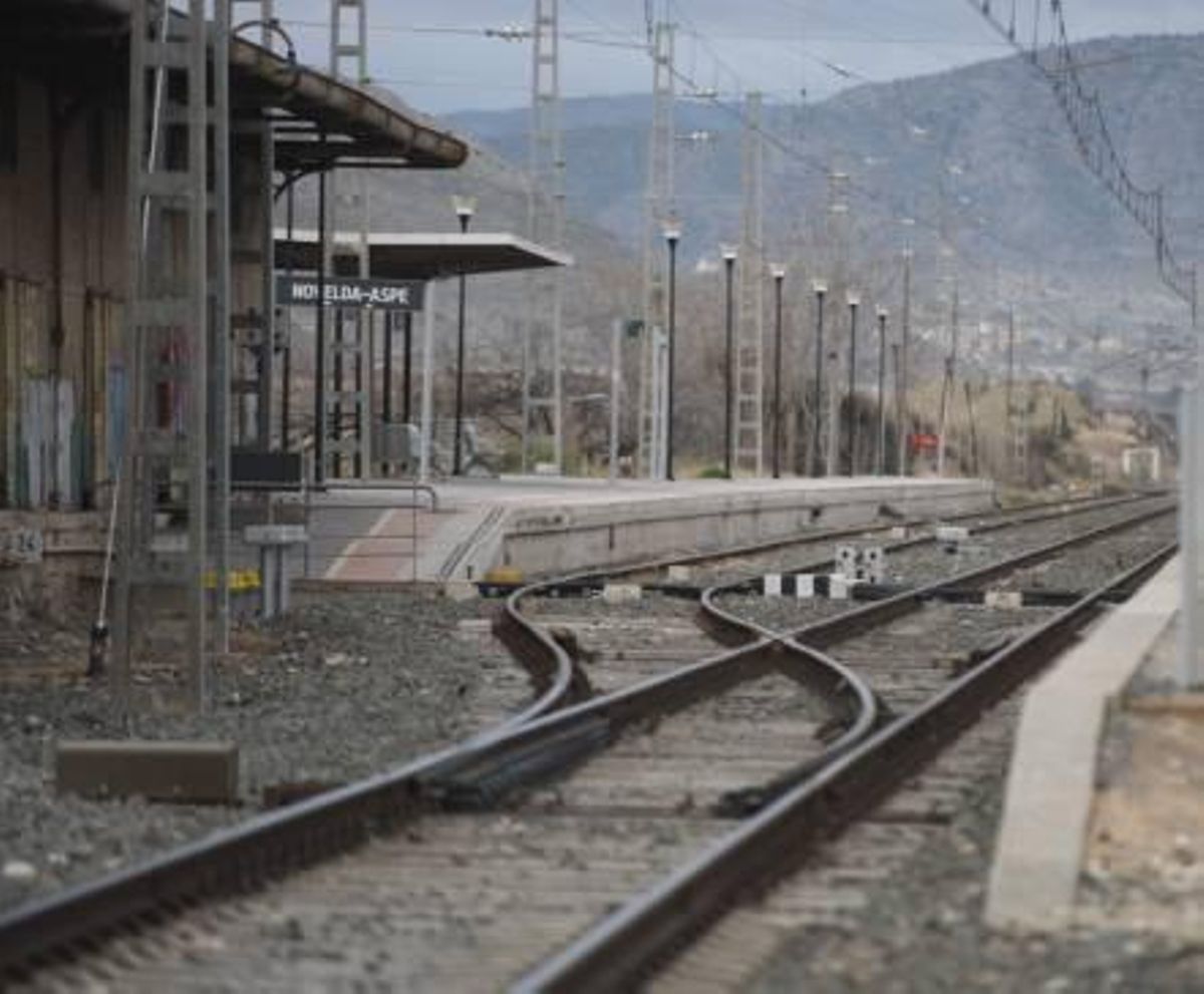Trenes que pasan de largo
