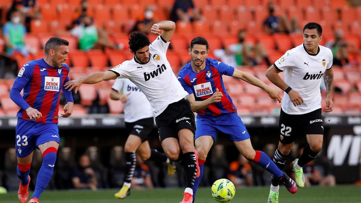 Guedes fue el mejor jugador del partido