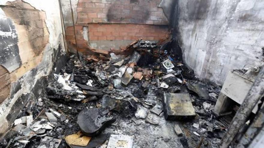 Arde una vivienda en Alzira