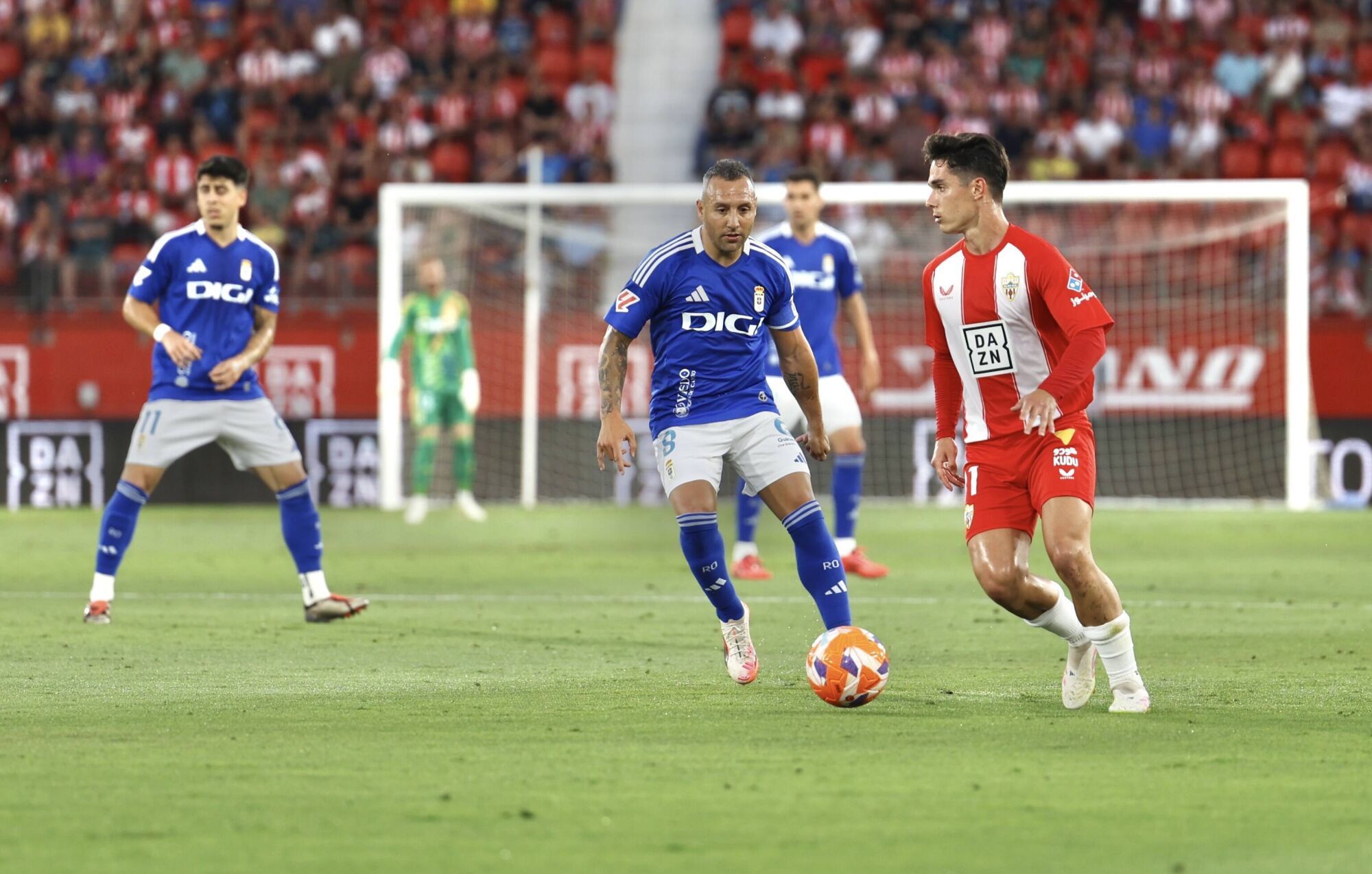 Así fue el primer partido del play-off entre el Almería y el Real Oviedo 