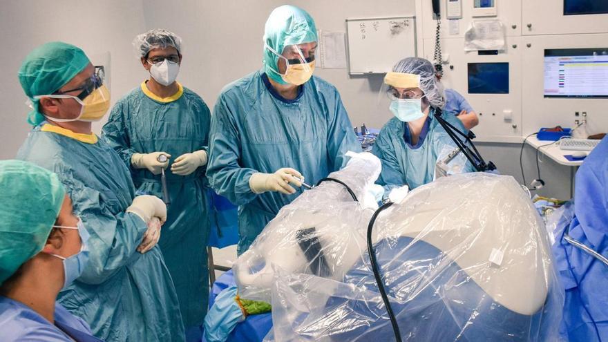 La Fundació Althaia arriba al miler d’intervencions amb cirurgia robòtica