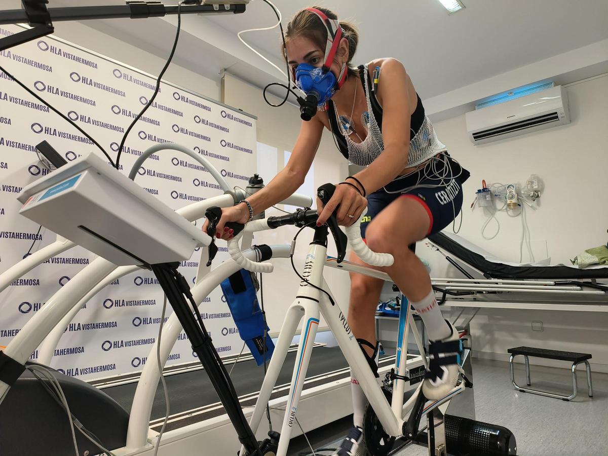 Toda valoración debe incluir una historia clínica completa y detallada del paciente, incluyendo historia deportiva y exploración física.