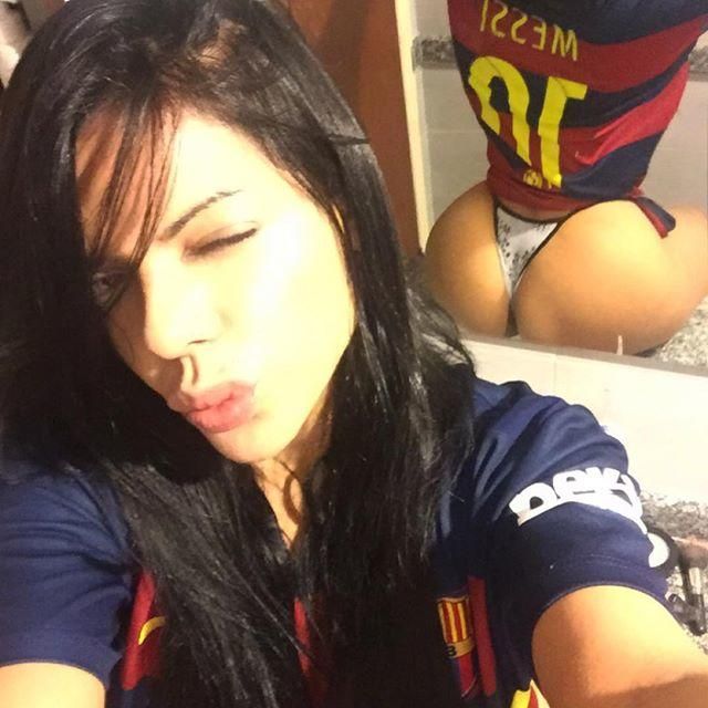 Miss Bumbum, desnuda por el Barcelona