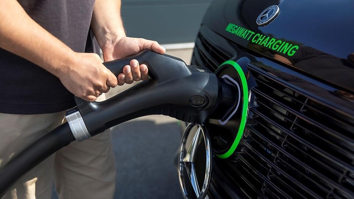 Recarga Mercedes-Benz ELF