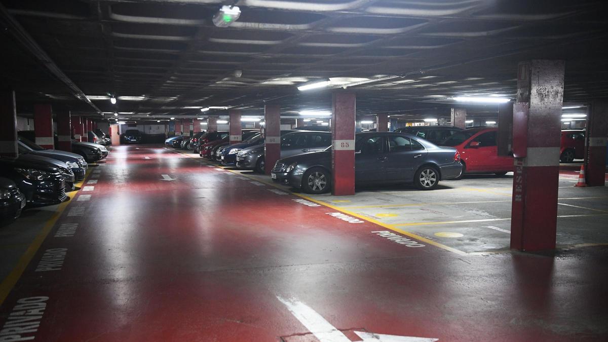 Interior del aparcamiento de la plaza de María Pita.