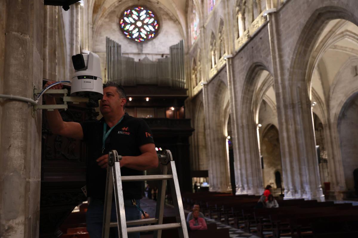 La instalación de las cámaras.