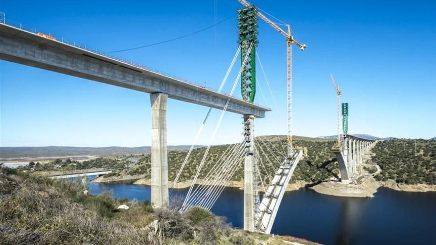 El viaducto del Tajo entra en su recta final