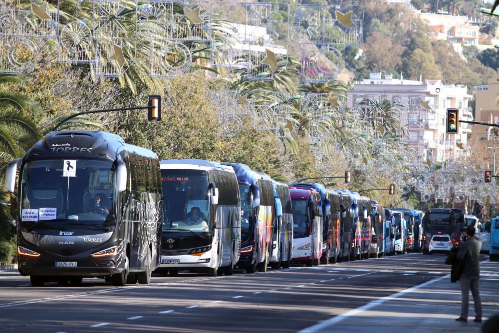 Protesta de autobuses por las calles de Málaga