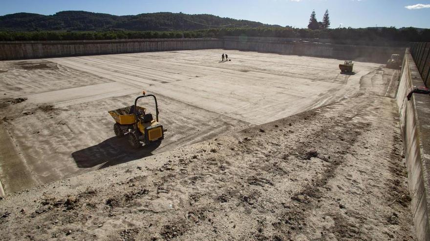 Los regantes de Càrcer instalan placas solares tras dispararse la factura eléctrica un 220 %