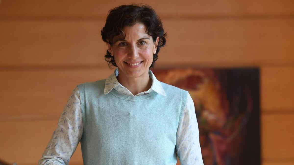 Sophie Muller, representante en España de Acnur, en el Rectorado. | // CARLOS PARDELLAS