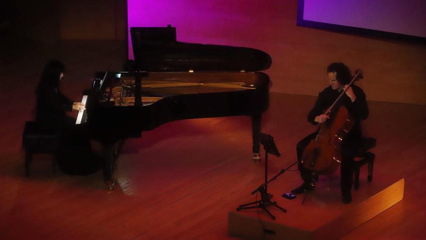 El Dúo Cassadó brilla junto a Iván Vargas en la sala Mozart