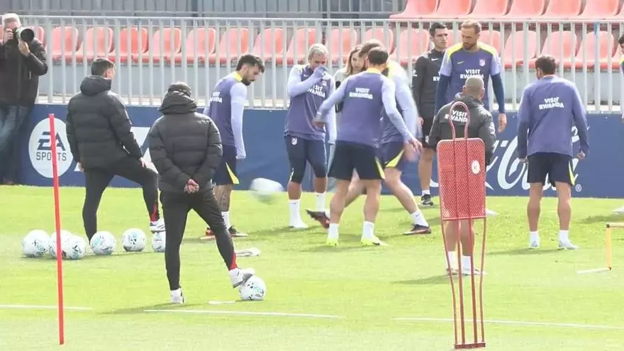 Simeone tendrá ocho bajas para El Sadar: Baena, Julián, Giuliano, Giménez, Nico, Johnny, Molina y Barrios