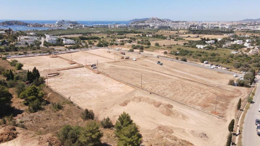 Vista aérea de la parcela, junto al campo de fútbol de Jesús, en la que se prevé el hospital. | JESÚS AL LÍMITE