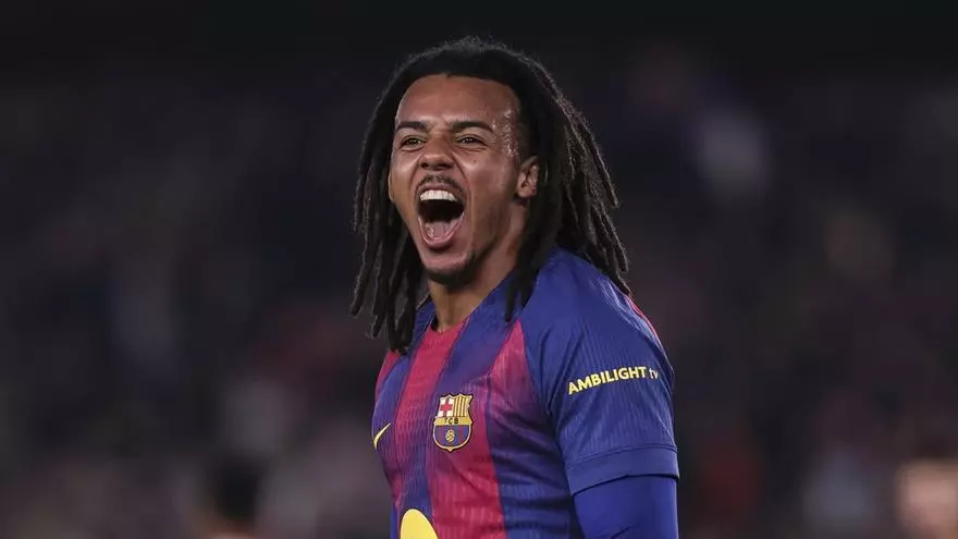 Kounde no duda y escoge a su jugador favorito del Barça: "Es absolutamente brillante"