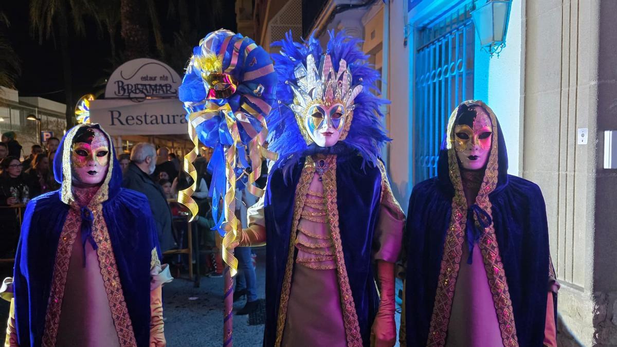 Galería: El viento no puede con el Carnaval en el Grau