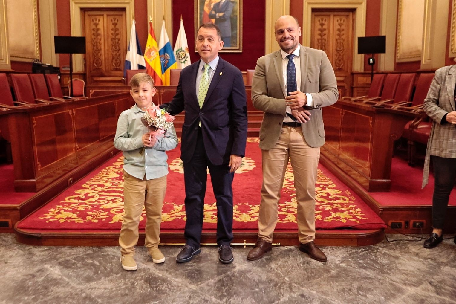 Recepción del alcalde a las candidatas a reina de las Fiestas de Mayo de Santa Cruz