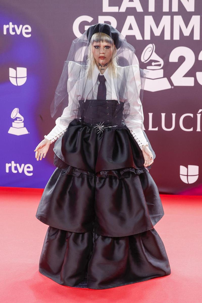 Bruses, nominada a un Latin Grammy, con look de Valeria Aguilar