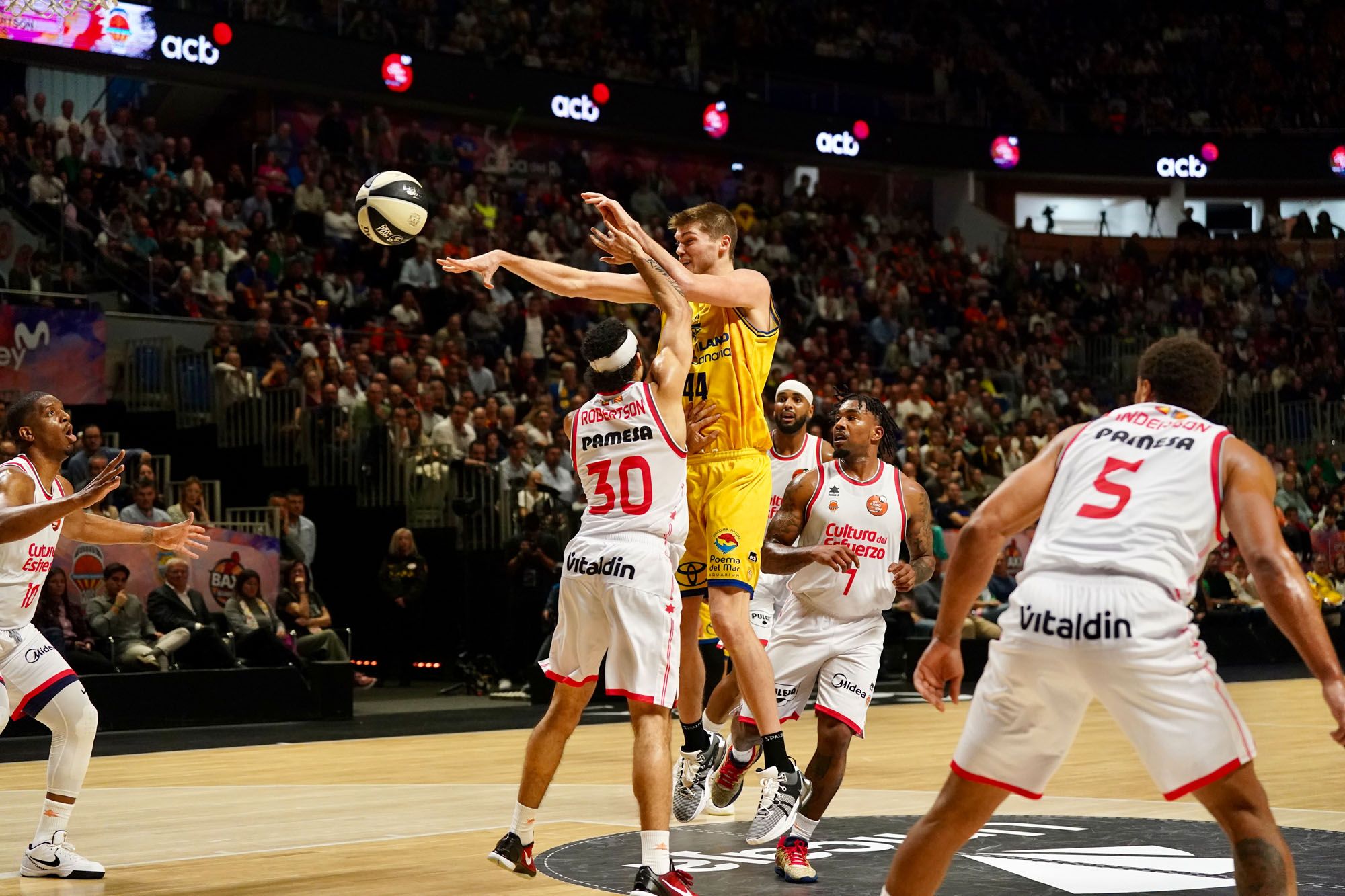 Gran Canaria - Valencia Basket, segundo partido de la Copa del Rey 2024.