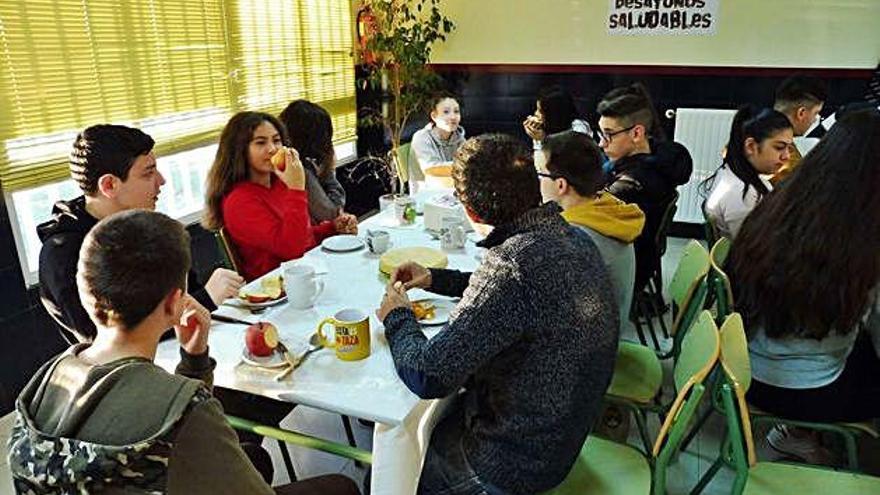 El IESO Los Salados participa en el plan &quot;Sello de Vida Saludable&quot; con un &quot;buen desayuno&quot;