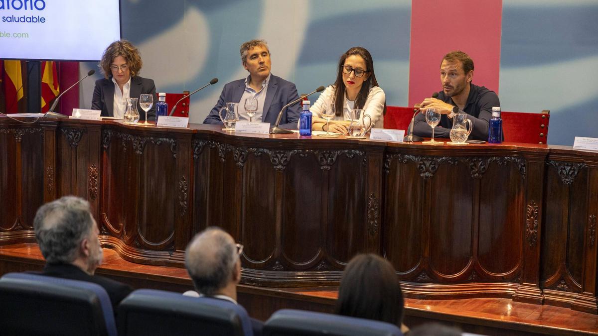 Román, Recasens, Matías, Peña y Barbero, este miércoles durante la mesa redonda.