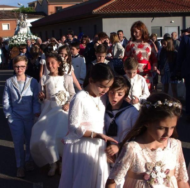 Fuentesaúco arropa a la Virgen de la Antigua