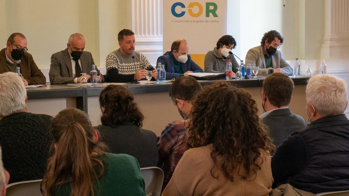 Una asamblea del Consorcio de Residuos (COR) celebrada en Xàtiva.