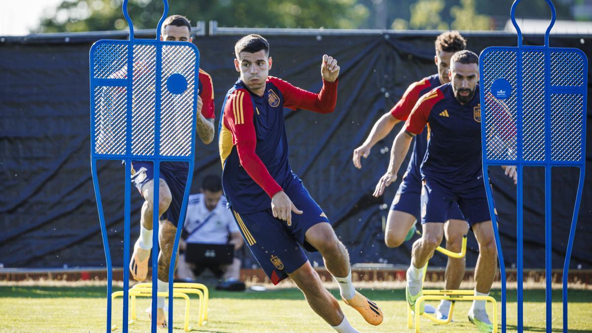 La selección española se entrena a dos días de la final de la Nations League