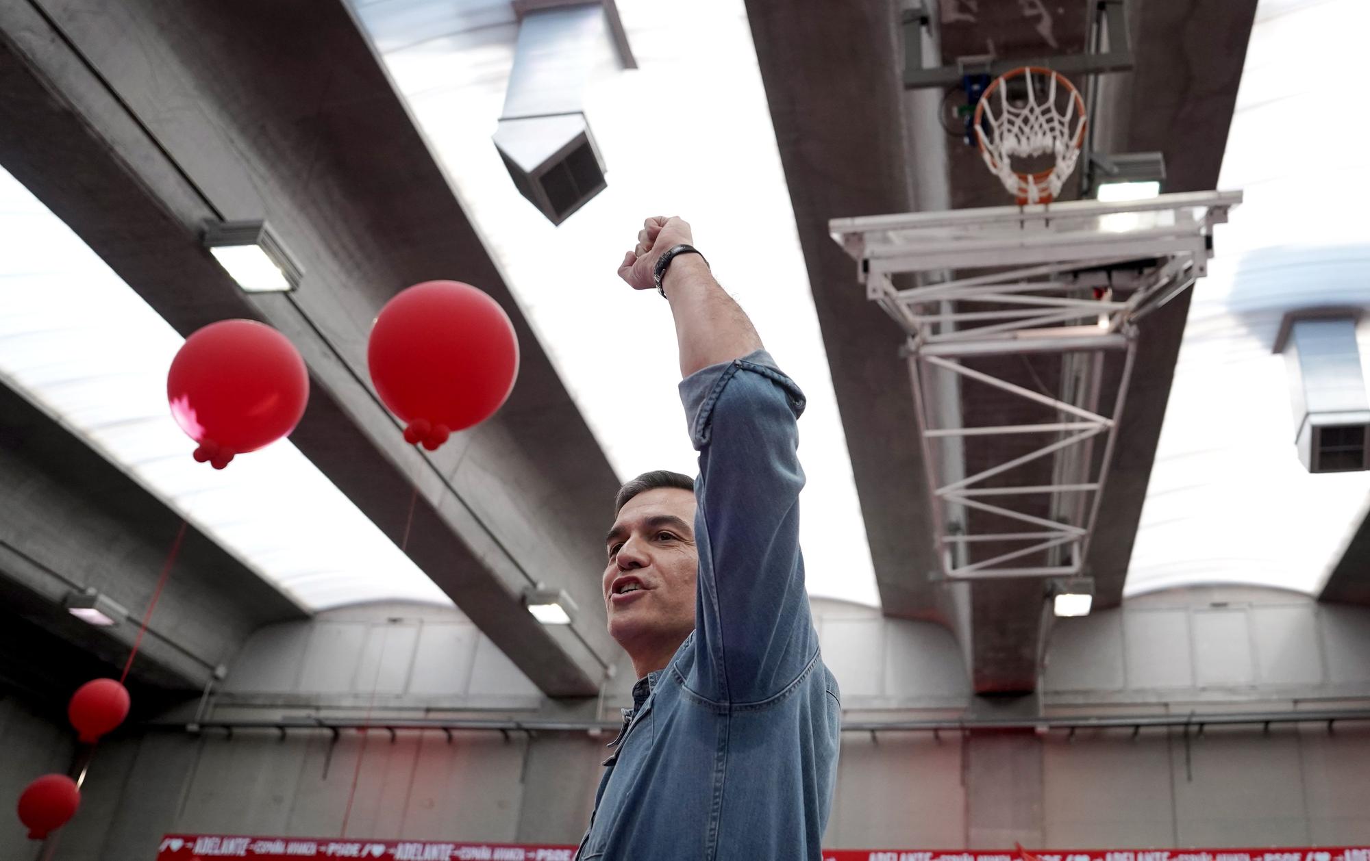 Acto de cierre de campaña del PSOE con Pedro Sánchez