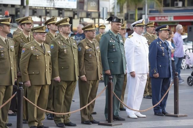 Acto de las fuerzas armadas en conmemoración ...